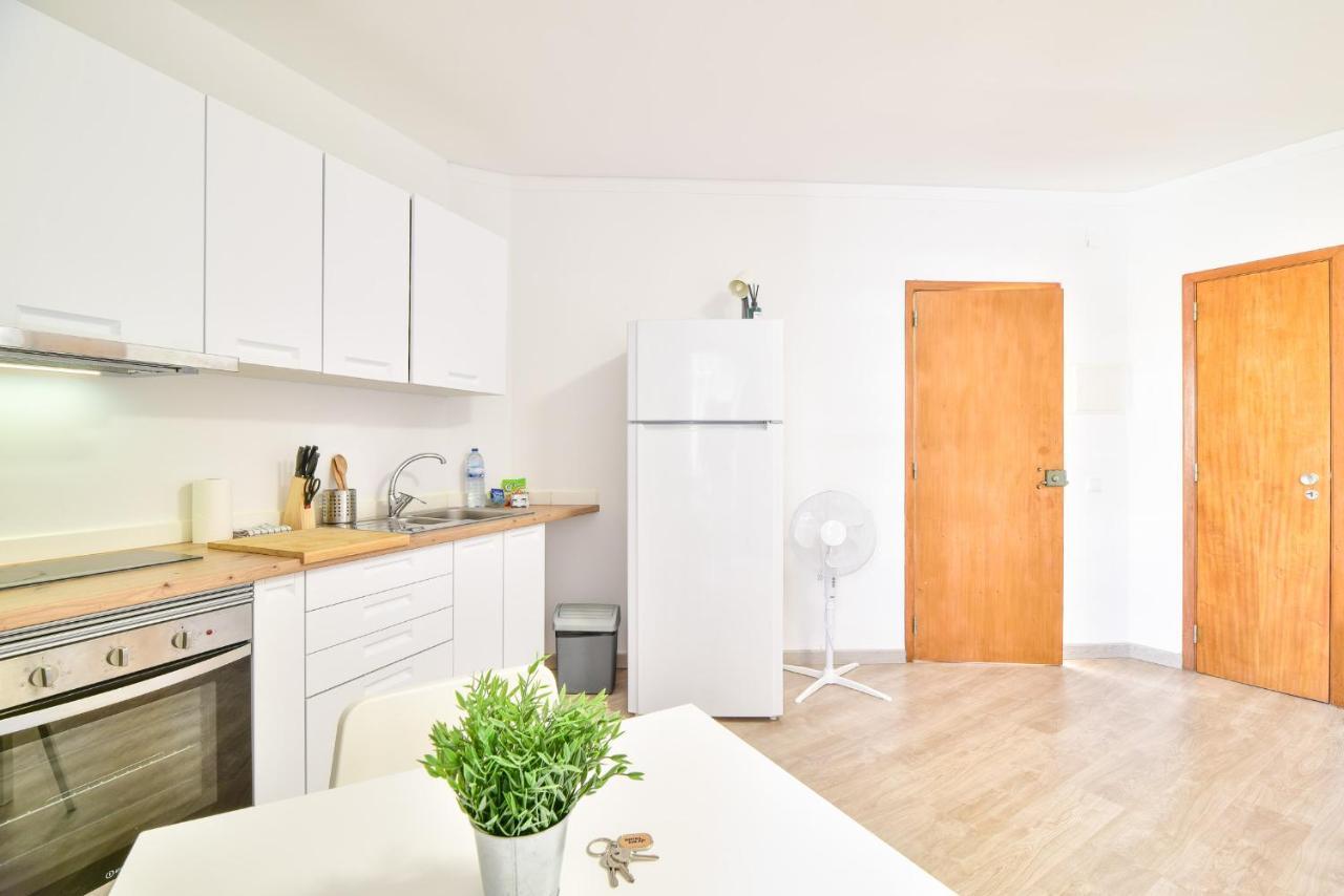 Apartment Letra By Moje Holiday Portimao Luaran gambar