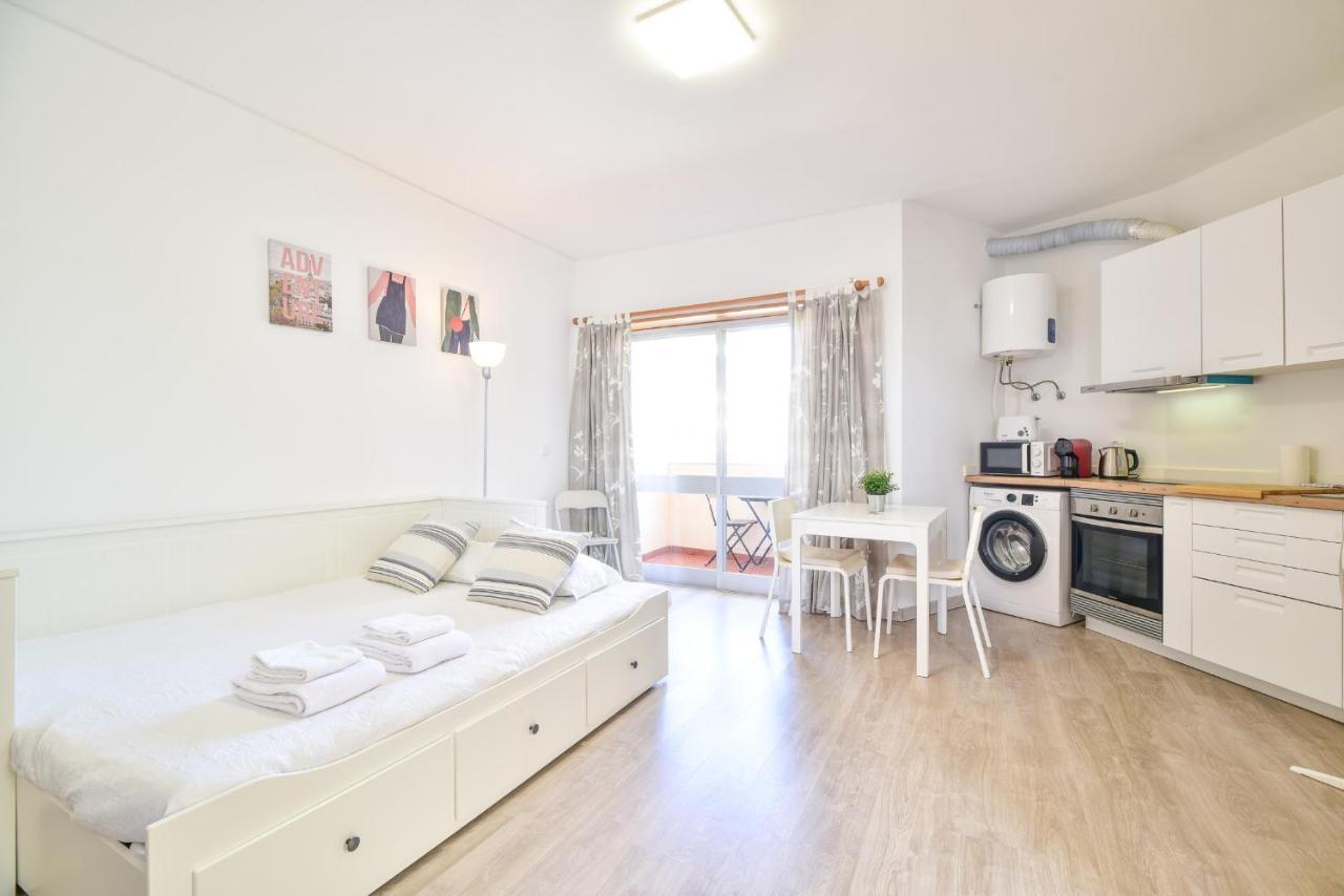 Apartment Letra By Moje Holiday Portimao Luaran gambar
