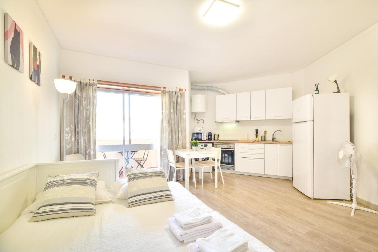 Apartment Letra By Moje Holiday Portimao Luaran gambar